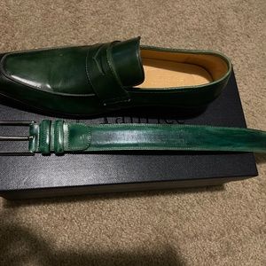 Shoe with matching belt